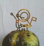 Космонавт Златист твърд Акрил топер за торта украса декорация надпис Рожден ден, снимка 1 - Други - 22937066