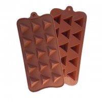  15 триъгълник триъгълници пирамиди силиконов молд форма декорация фондан шоколад бонбони желе гипс, снимка 1 - Форми - 20355011