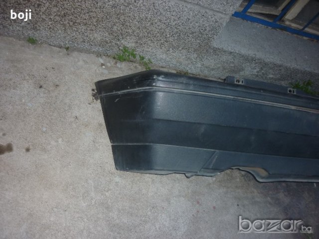 Задна броня за Фолксваген Голф 3 , снимка 3 - Части - 18662941