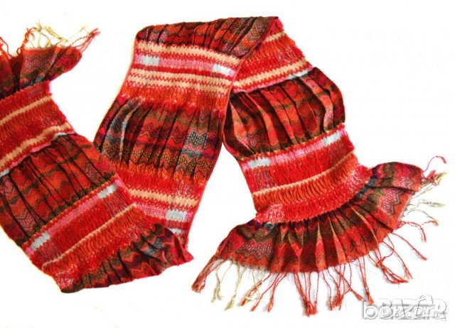 Дамски шал червено, снимка 3 - Шапки - 23437848