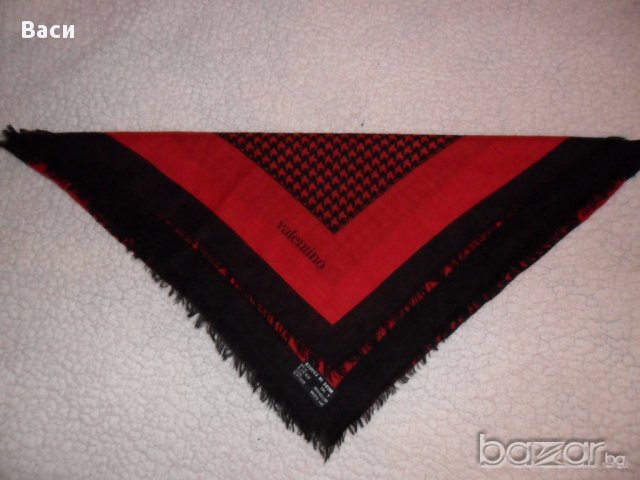100% VALENTINO vintage автентичен дамски шал wool, silk Нов!, снимка 8 - Шапки - 13124213