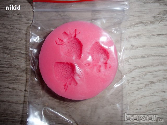 силиконов молд форма  ягода ягоди , ягодки за украса торта фондан, снимка 3 - Форми - 10606979