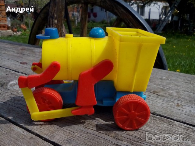 Играчка влакче