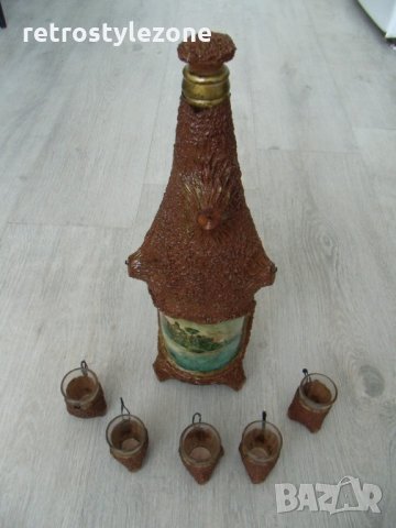 № 832 стар комплект - бутилка с чашки  - стъклена бутилка и 5 бр. стъклени чашки с декорация, снимка 2 - Други ценни предмети - 21817919