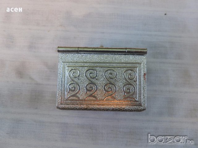 метална кутийка , снимка 4 - Антикварни и старинни предмети - 18123418