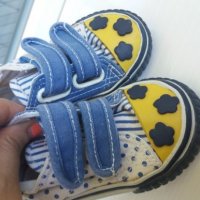 Сладурски обувки № 20, снимка 4 - Детски маратонки - 22183217