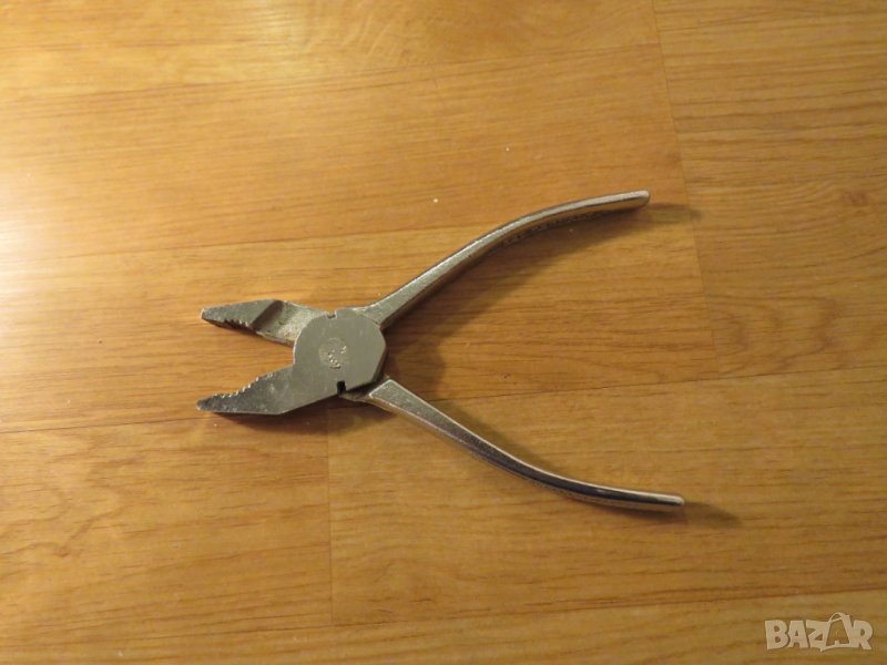 Немски комбинирани клещи - качество и здравина за истинския майстор ., снимка 1