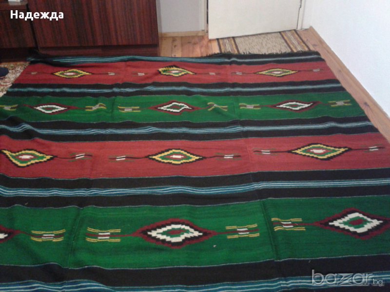 Ръчно тъкан килим от вълна, снимка 1