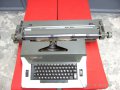 Пишеща машина с дълъг валяк