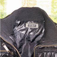 черен елек с качулка, снимка 2 - Детски якета и елеци - 16304338
