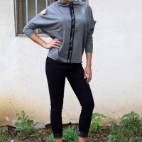 Дамска блуза, снимка 1 - Блузи с дълъг ръкав и пуловери - 24250769