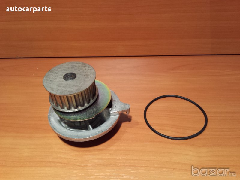 Водна помпа QH за OPEL / Опел Аскона, Астра, Кадет, Вектра, снимка 1