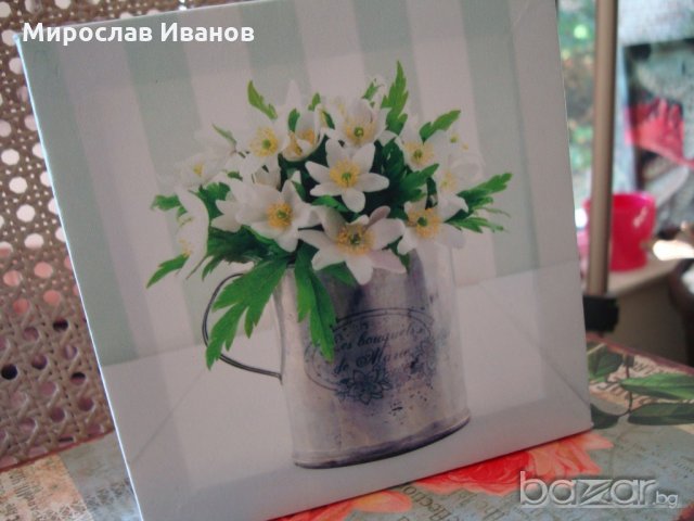 " Букет бели цветя в метален съд " - картина пано, снимка 1 - Декорация за дома - 21357375