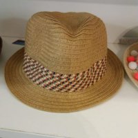 Детска шапка, снимка 1 - Шапки, шалове и ръкавици - 24303914