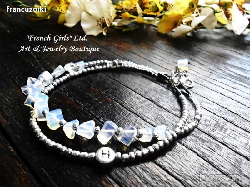 Гривна от лунен камък с буква, снимка 1