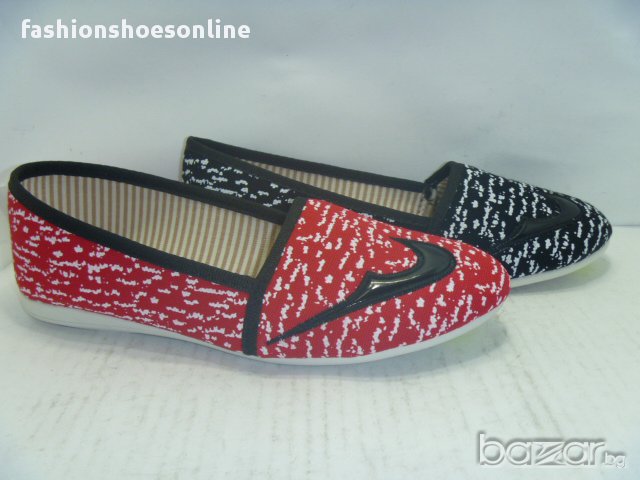 Дам обувки плат червено черно и кука черна, снимка 1 - Кецове - 14317884