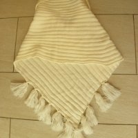 шал тип Пончо  H&М, размер 110/116 , снимка 4 - Шапки, шалове и ръкавици - 19602624