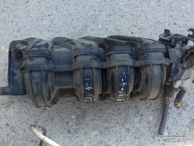 Дроселова клапа и изпускателни тръби за Тойота RAV4, снимка 1