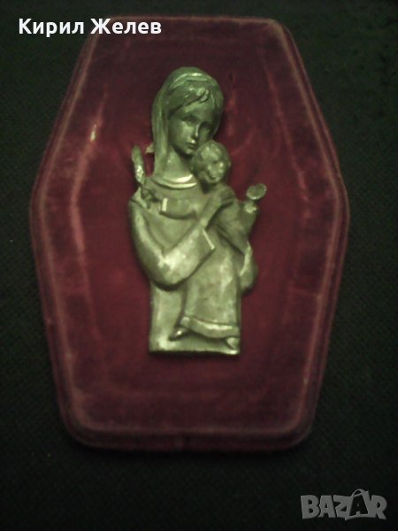 Маика с дете , снимка 1