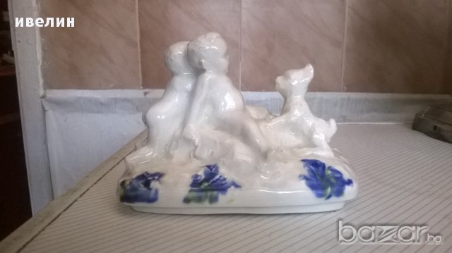 порцеланов капак-фигуративен