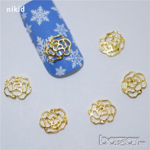 3D златиста златна роза бижу за нокти  декорация украса за маникюр, снимка 1 - Продукти за маникюр - 17246057