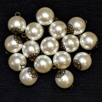 Бели перли с метален обков , снимка 1 - Сватбени аксесоари - 23781916