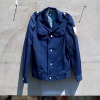 Стара ученическа куртка, снимка 1 - Антикварни и старинни предмети - 22066370