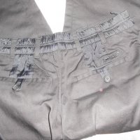 Елегантен и интересен панталон Prada, снимка 14 - Панталони - 23862670