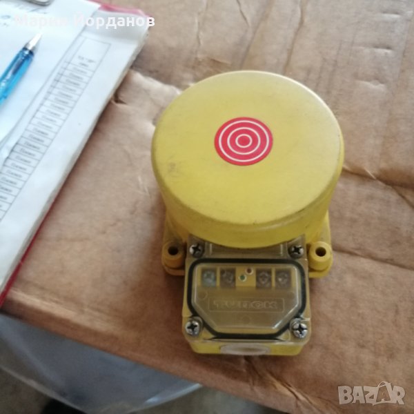 Индуктивен датчик TURCK NI60-K90SR-FZ3X2, снимка 1