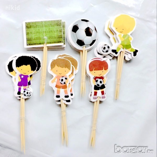 футболисти футбол спорт 24 бр топери на клечки украса декорация за мъфини кексчета парти, снимка 1
