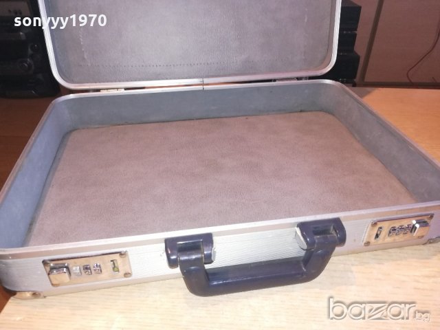 немски алуминиев куфар с код-45х32х10см-внос швеицария, снимка 4 - Куфари - 20629625