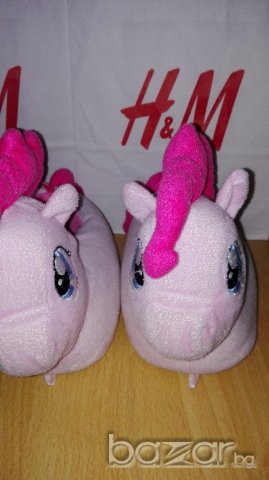 Н&М детски меки пантофи Малкото пони, снимка 5 - Бебешки обувки - 19465265
