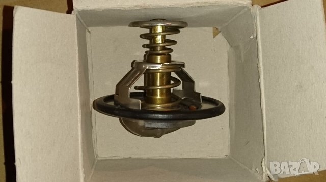 Термостат за Toyota Land Cruiser J70, снимка 2 - Части - 24608745