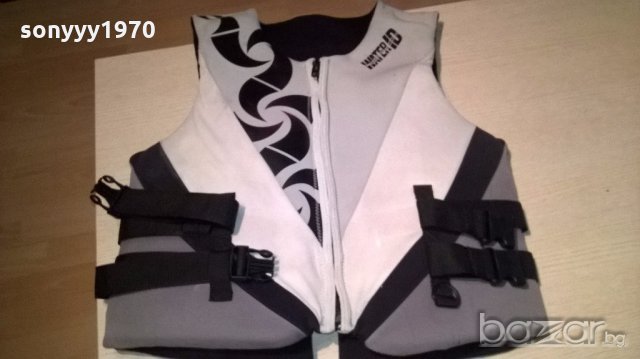 жилетка за джет-внос швеицария, снимка 2 - Спортна екипировка - 18887012