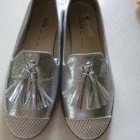 Сребърни обувки, снимка 2 - Дамски ежедневни обувки - 25944033