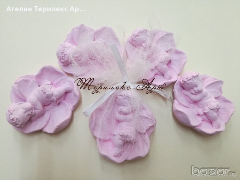 Спящо бебе с цвете-прекрасни подаръци за гости, снимка 1