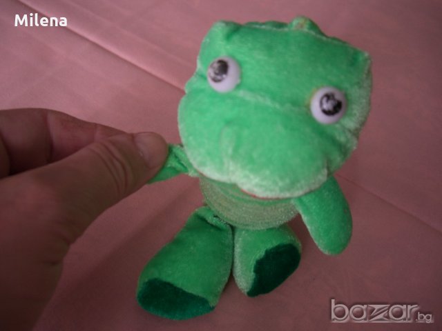 Плюшена жаба с височина 18 см. , снимка 2 - Плюшени играчки - 18849465