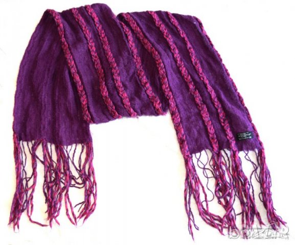 Дамски вълнен шал в лилаво и виолетово, снимка 1 - Шапки - 23437826