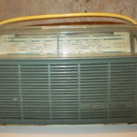 Стар транзистор Radiola, снимка 1 - Антикварни и старинни предмети - 24835437