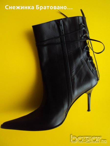 Дамски боти от естествена кожа на NOA, снимка 1