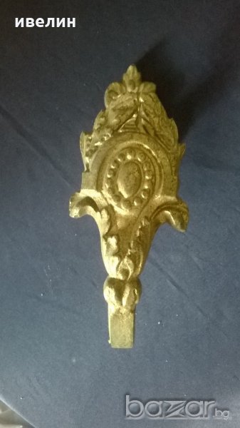 стара барокова закачалка от бронз, снимка 1