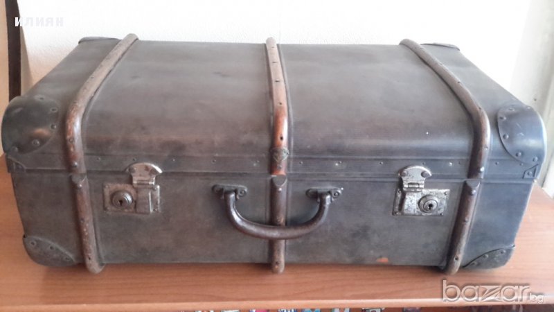 Старинен куфар със обков метал и дърво има забележки , снимка 1