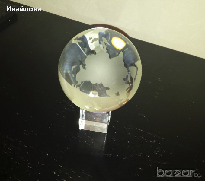 Кристална сфера - глобус с поставка Фън Шуй, снимка 1