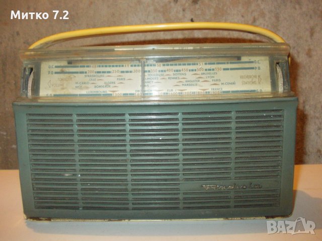 Стар транзистор Radiola, снимка 1 - Антикварни и старинни предмети - 24835437