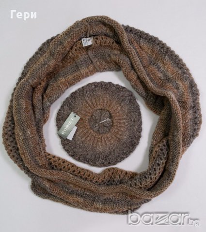 Кафяв дамски плетен комплект от шал и шапка марка Bonnet, снимка 4 - Шалове - 17607477