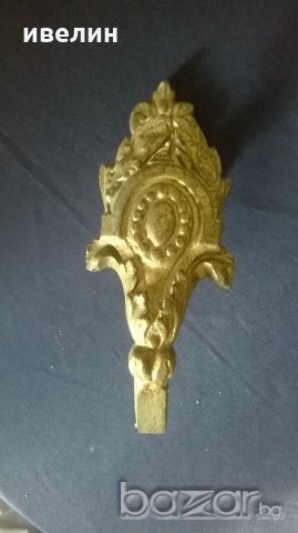 стара барокова закачалка от бронз