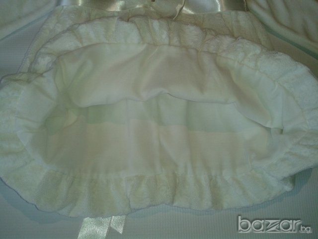  Бяла Детска Рокля  памучен плюш с дантела, тип балон, снимка 3 - Бебешки рокли - 9540453