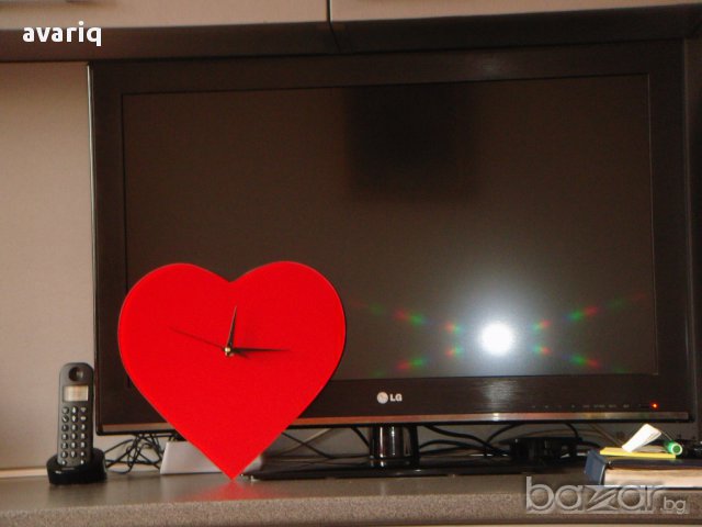 Отстъпка от78 лв-стенен часовник сърце. Подарък за Свети Валентин , снимка 3 - Стенни часовници - 13432552