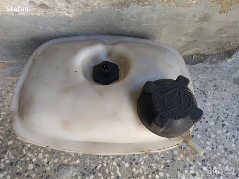 Разширителен съд с датчик и капачка - нов !, снимка 1