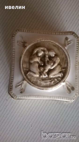 порцеланова кутия за бижута-каподимонте, снимка 1